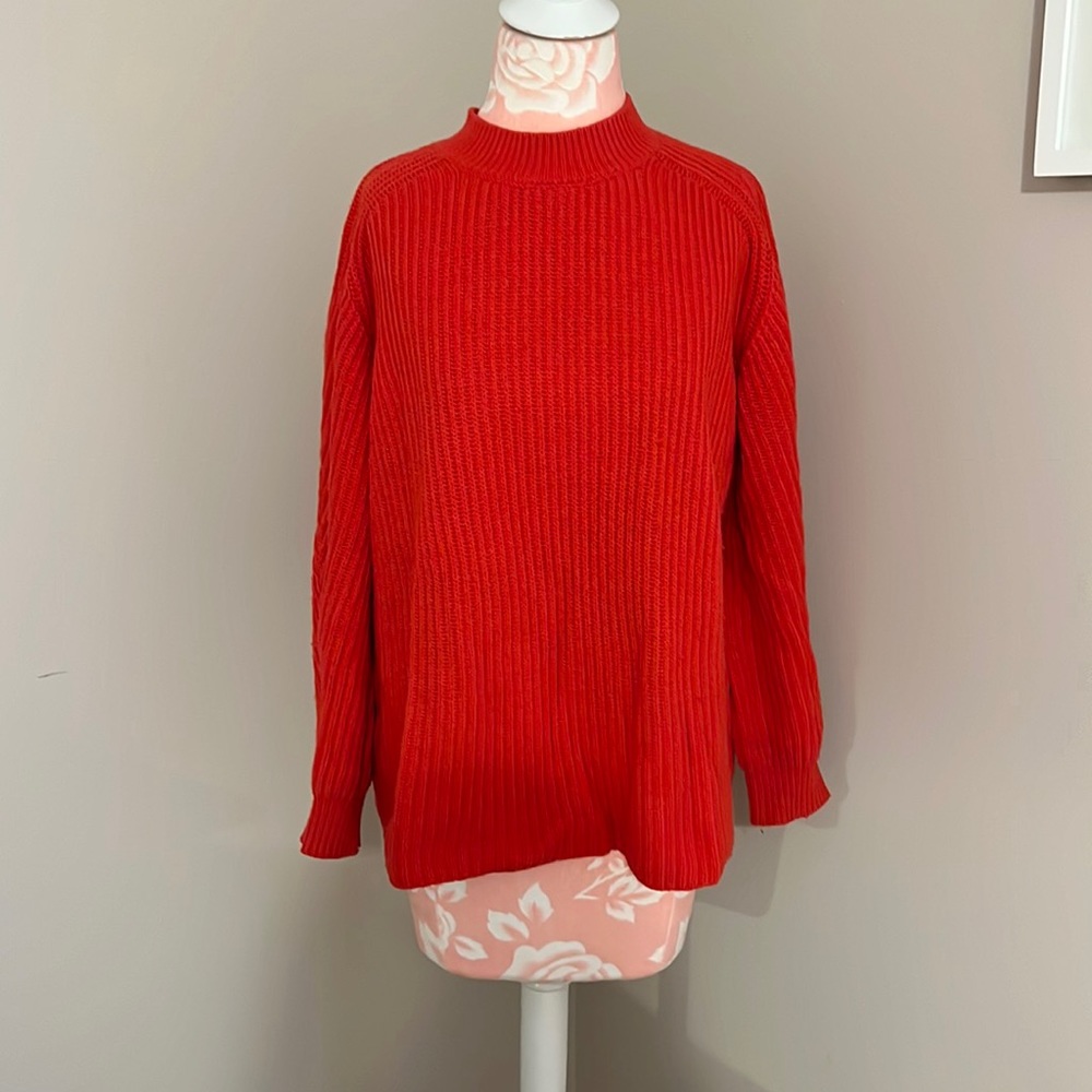 MISA crew neck sweater.